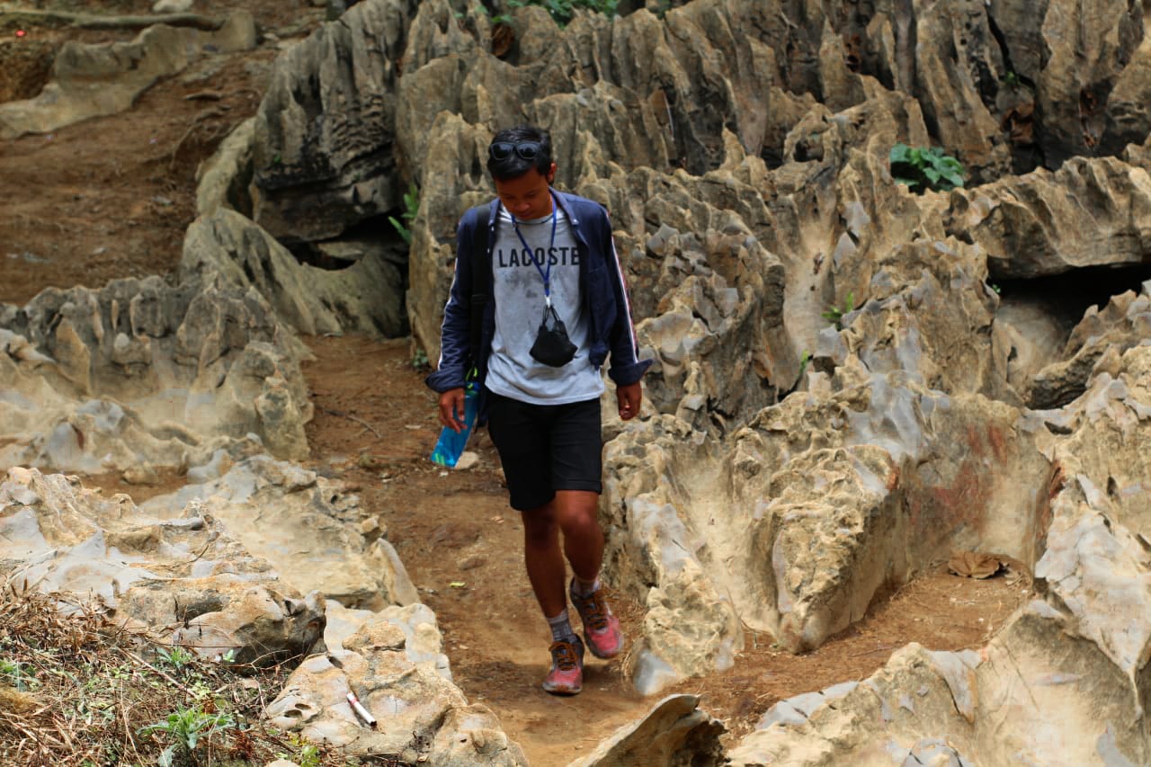 Trekking Gua Garunggang & Curug leuwi asih